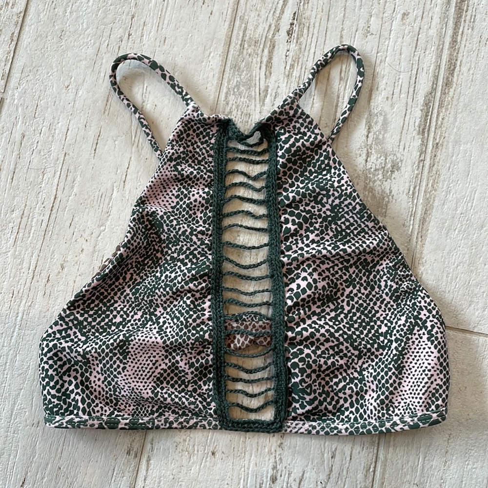 Acacia Malibu top in snake print